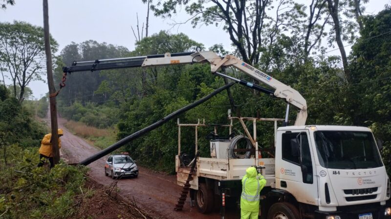 Operario de Energía Misiones sufrió una descarga eléctrica en Candelaria