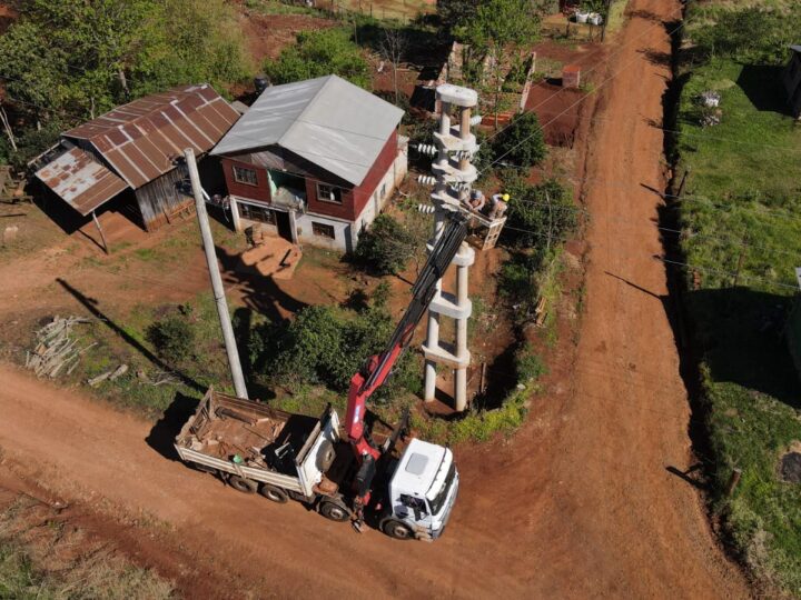 Se energizarán 39 kilómetros de la nueva línea de Media Tensión entre San Vicente y San Pedro