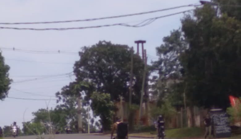 Iguazú: Dos jóvenes enfrentaron a dos delincuentes y recuperaron la moto de su vecino