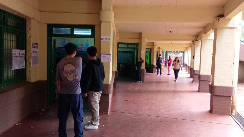 Poca concurrencia de electores las urnas durante la mañana en Iguazú