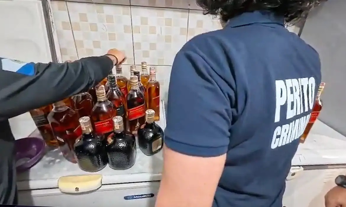 Confirmaron la primera muerte por alcohol adulterado e investigan una segunda víctima