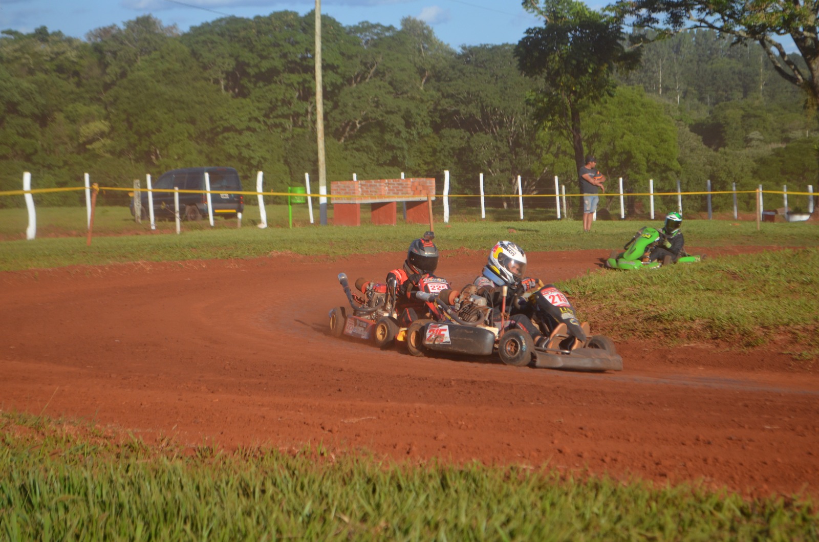 Los pilotos del Enano Competición cumplieron buenas actuaciones en Puerto Rico