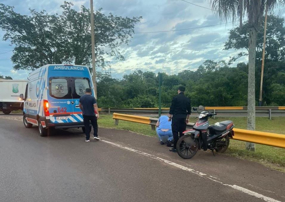 Iguazú: un joven murió tras despistar en moto en la rotonda de acceso a la ciudad