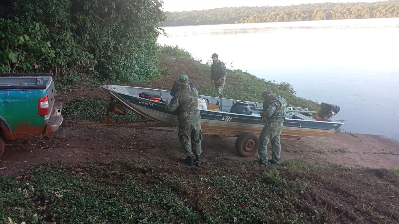 Guardaparques refuerzan los controles por la veda pesca en el río Iguazú