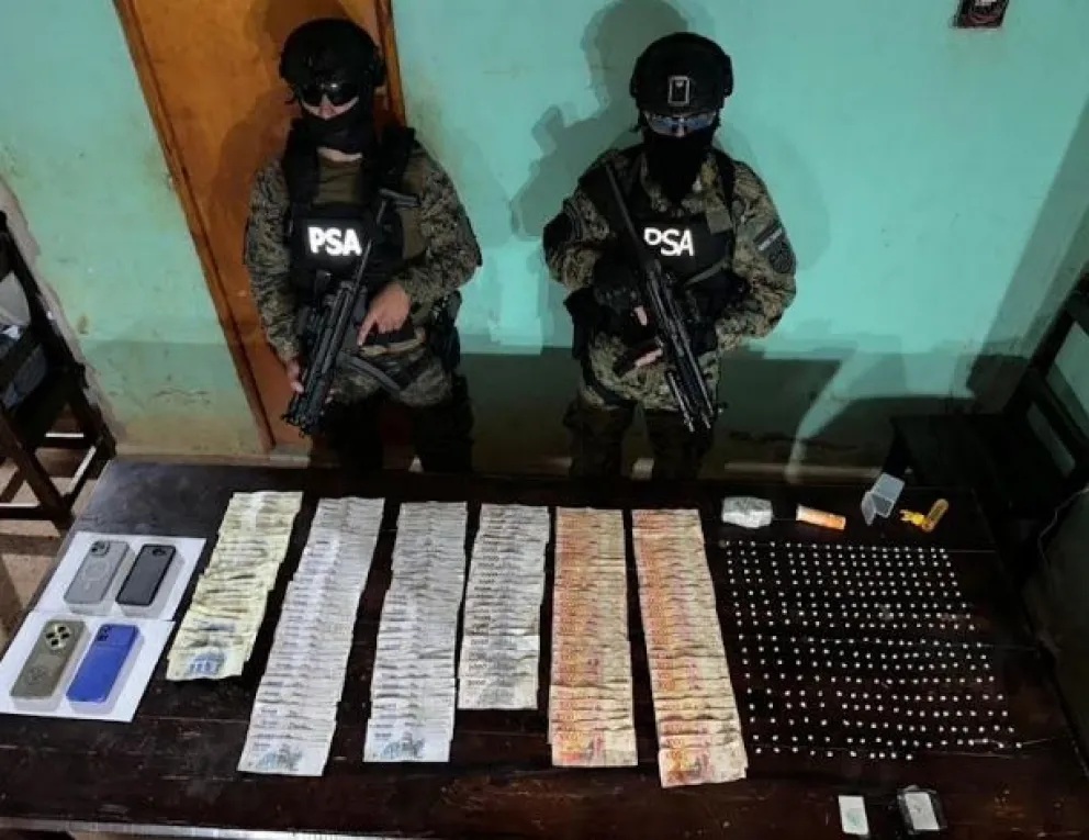 Puerto Iguazú: En un allanamiento en cercanías a una escuela incautan “pedra” y detienen a un vendedor