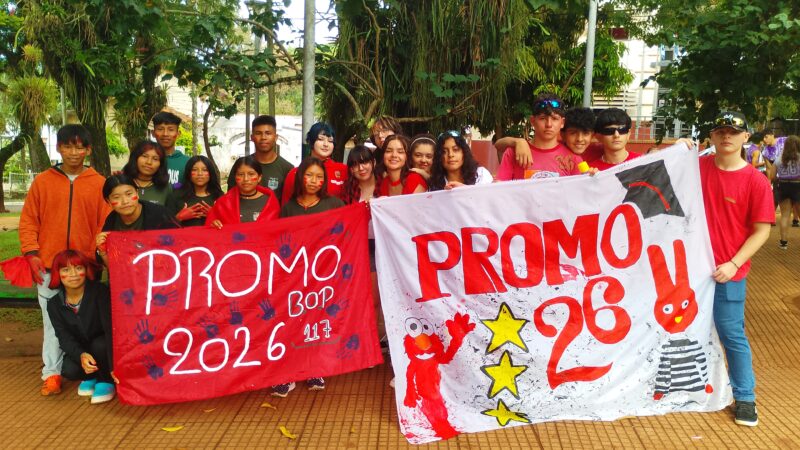 Banderazo Promo 2026: Alumnos promovidos a 5 y 6to año de las escuelas secundarias celebraron