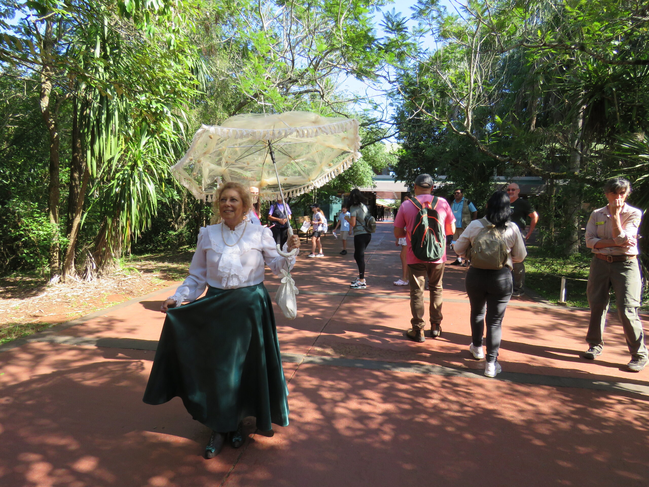 Proponen un viaje a través del tiempo en el Parque Nacional Iguazú recordando el Legado de Victoria Aguirre