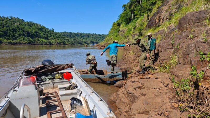 Guardaparques argentinos y brasileños trabajan en conjunto para la conservación de rio Iguazu