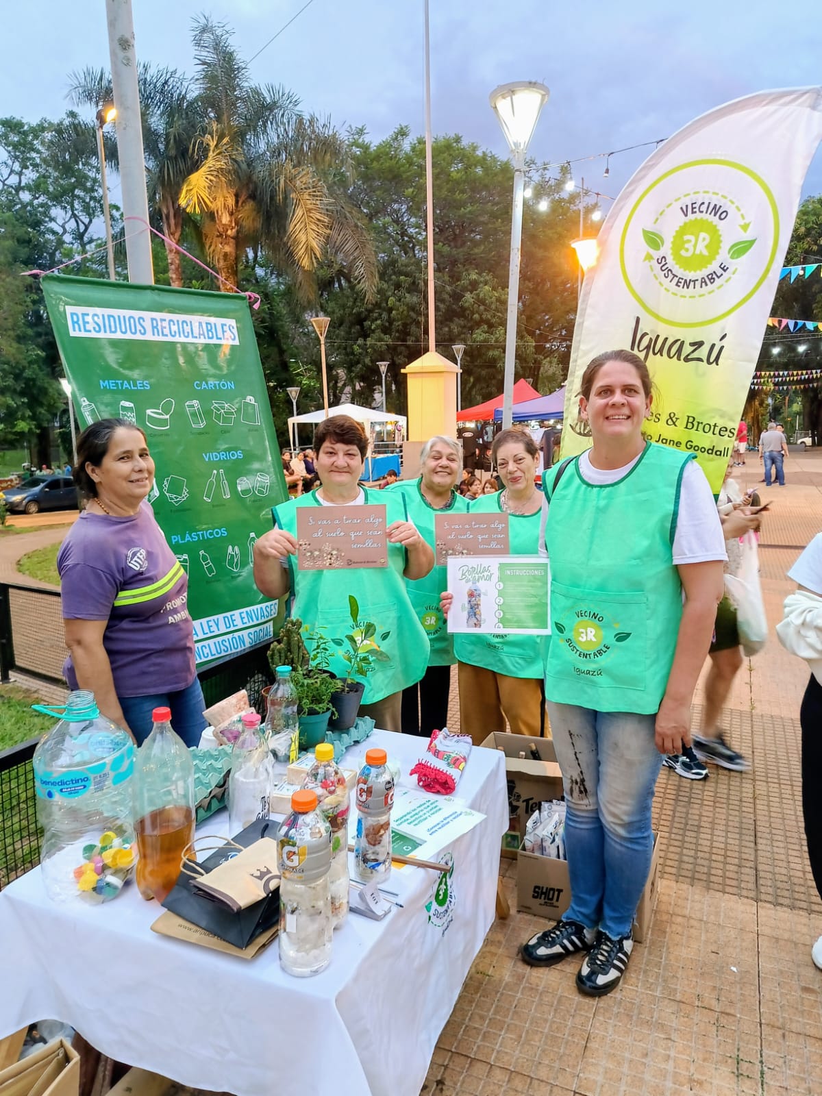 Vecino sustentable Iguazú cumple 5 años y lo celebra con el ultimo eco punto móvil del año