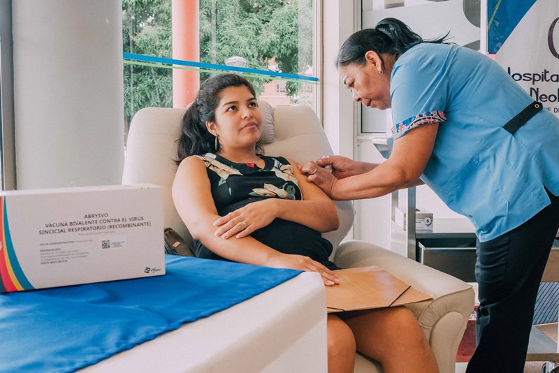 Comienza la campaña de la vacunación contra el Virus Sincicial Respiratorio para embarazadas
