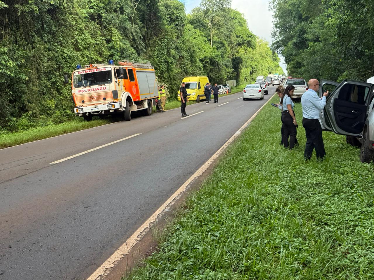 Iguazú: Choque y despiste en la ruta 12 dejo dos heridos