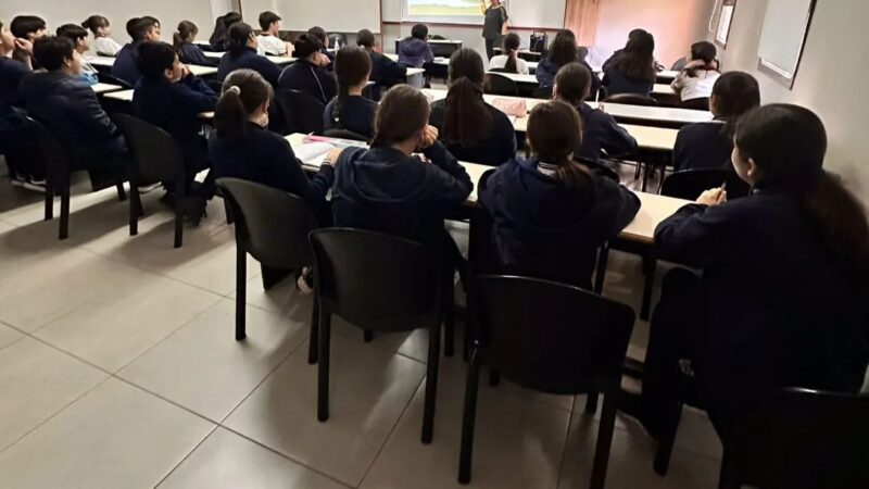 Iguazú: Un colegio privado ya notificó el incremento de la cuota y supera lo permitido por el SPEPM