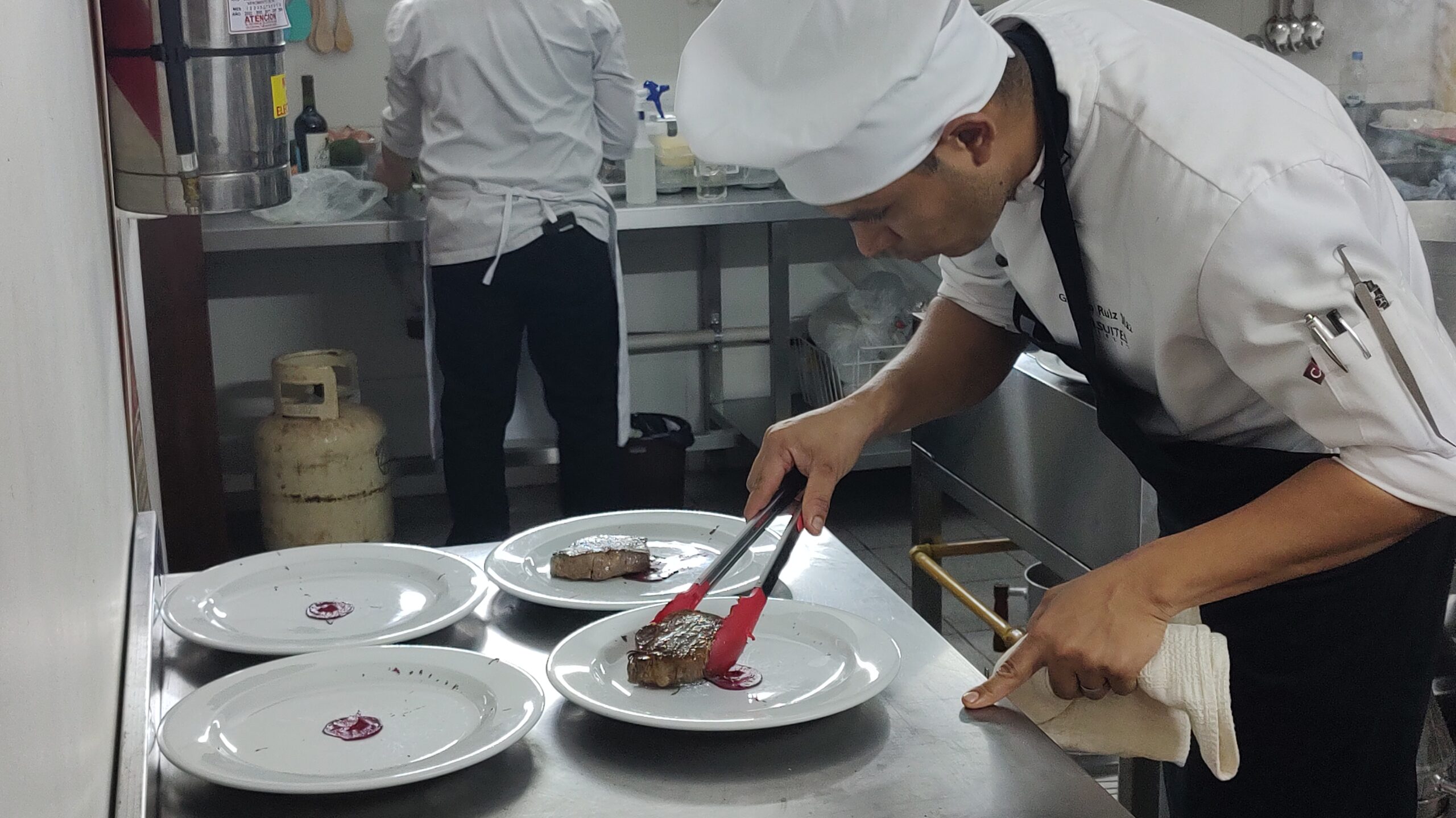Iguazú: Abren las inscripciones para capacitarse en ayudante de cocina, de pastelería y mozos