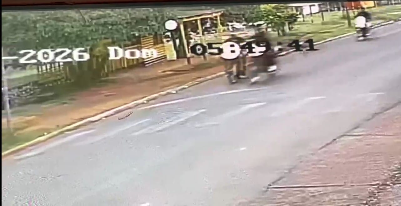 Los emboscaron, tuvieron un accidente y fueron demorados por reclamar a los policías sobre su accionar
