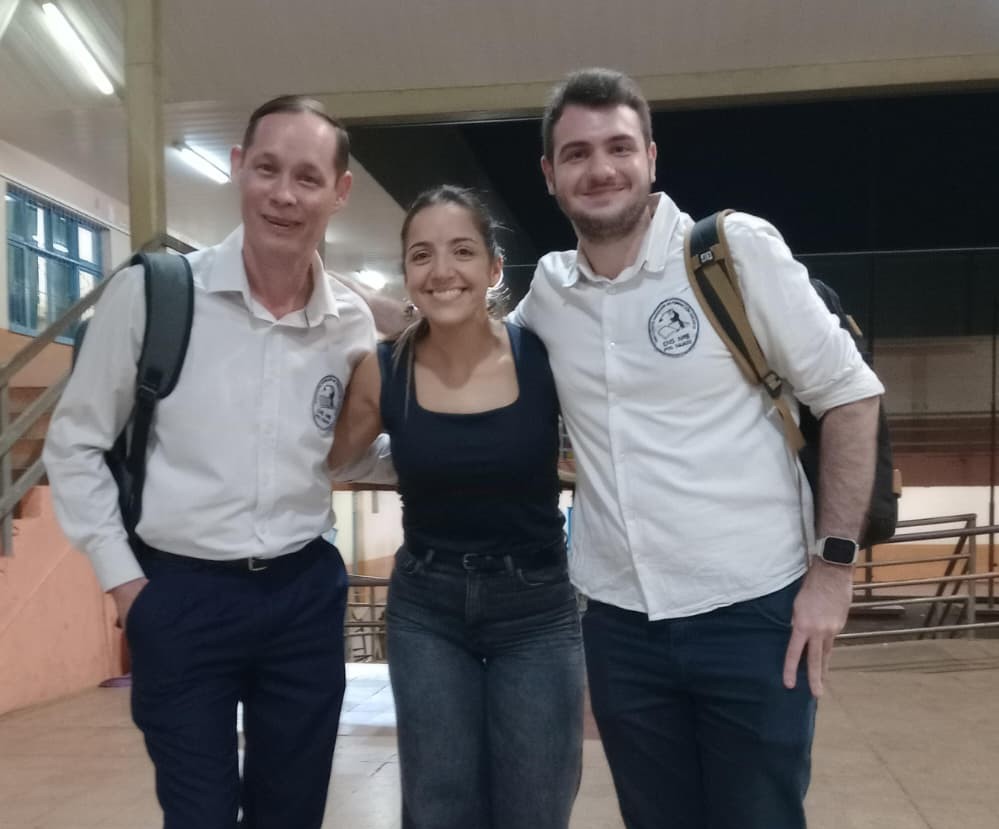 Se recibieron dos nuevos profesores de inglés en Iguazú
