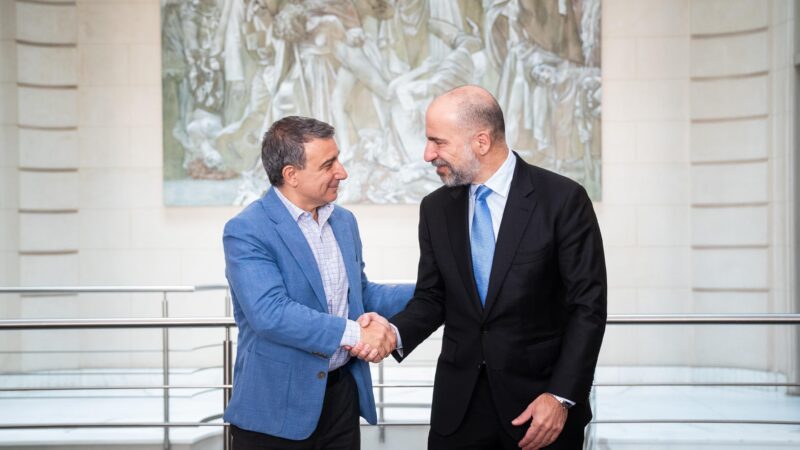 Aerolíneas Argentinas y UBER acordaron ampliar sus acciones de colaboración comercial
