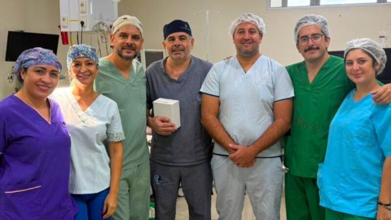 Dia histórico: cirugía inédita busca aliviar el dolor crónico de un paciente