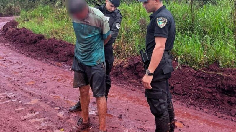 Comandante Andresito: Discutieron, lo apuñaló y terminó detenido por la Policía