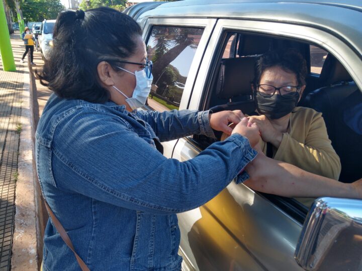 AutoVac: En Iguazú Vacunarán a toda la comunidad en los automóviles