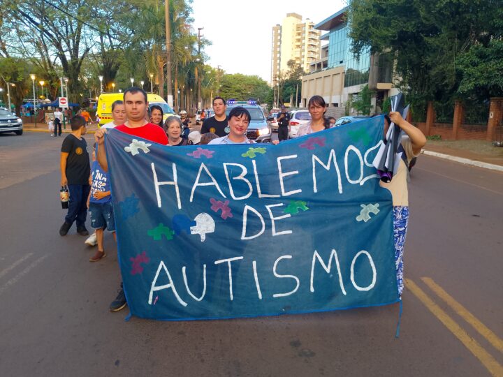 La caminata “Hablamos de Autismo” se llevó acabo en Iguazú