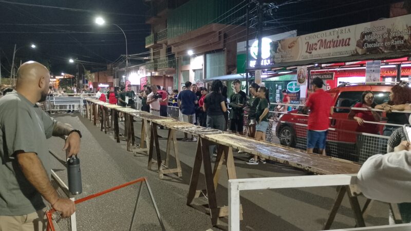Iguazú: Celebraron las Pascuas con un toblerone de 20 metros