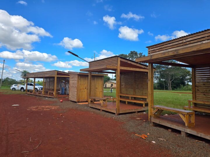 Libertad: Puestos de venta de artesanías mbya cuentan con energía solar