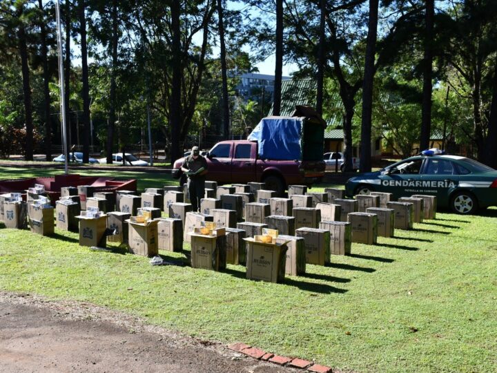 Gendarmería secuestró 60 mil paquetes de cigarrillos.