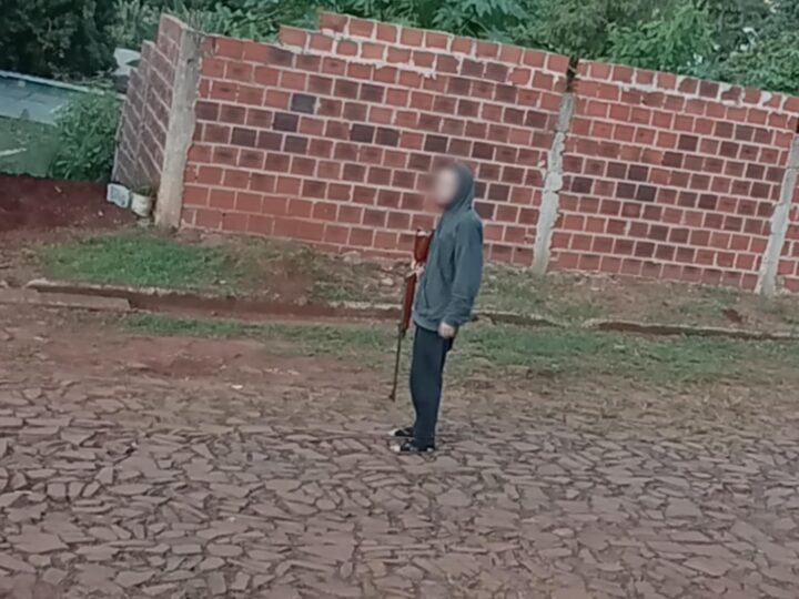 Detuvieron a un hombre que aterrorizaba de sus vecinos armado y encapuchado