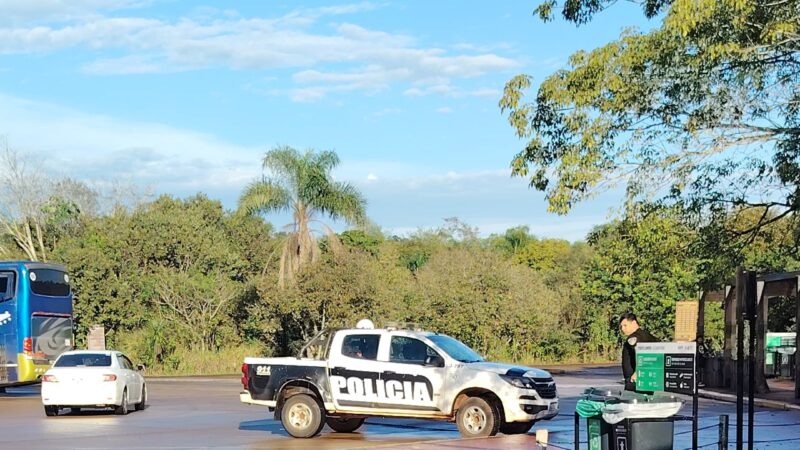 Operativo en Cataratas: Buscan a una persona y cierran temporalmente el circuito Garganta