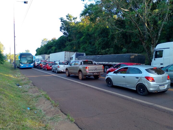 MenosFila: Una petición que cobra fuerzas mientras se acentúa el silencio de las autoridades