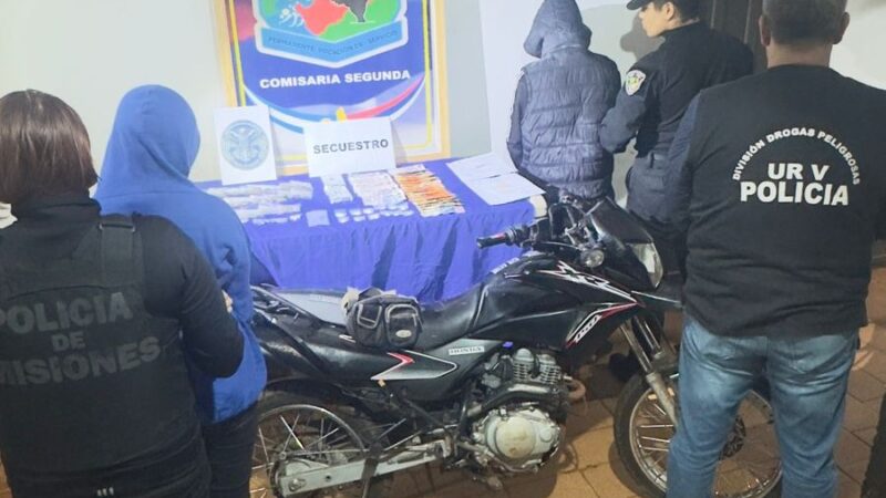 Narcopareja fue capturada tras intentar escapar de la Policía con dosis de droga listas para la venta