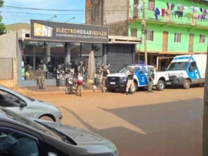 Allanamientos en Misiones: Tres personas fueron detenidas en Iguazú