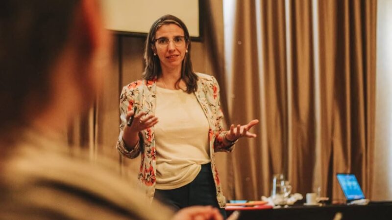 Gaby Amoros abre inscripciones para una nueva edición de su Mentoría Grupal de Neurooratoria
