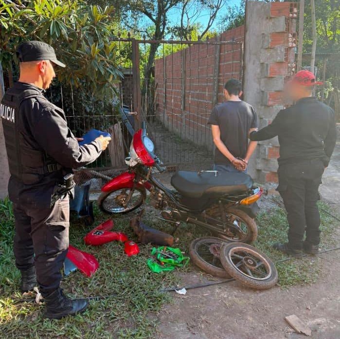 Puerto Iguazú: Atraparon a «Capu» fue sorprendido desmantelando una motocicleta robada