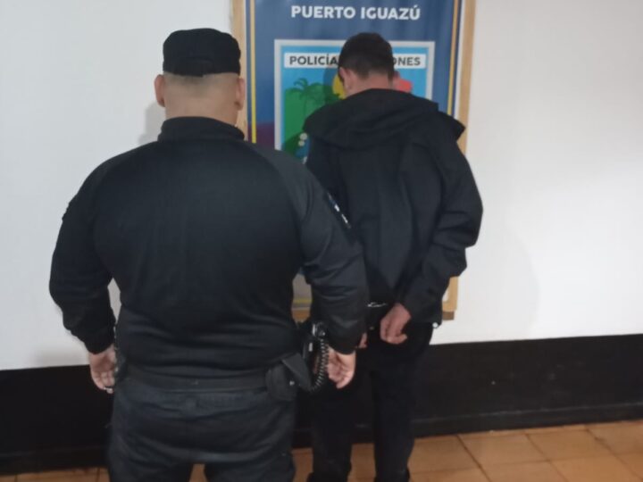 Ladrón encontró la llave escondida y robó 9.000 reales