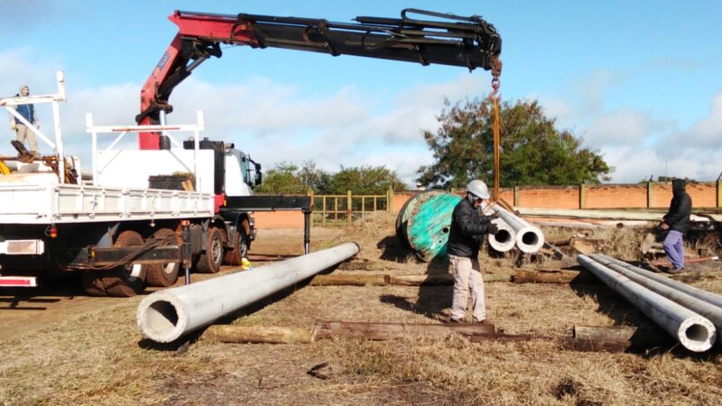 Arrancó el plan de obras para la regularización eléctrica en dos barrios de Iguazú