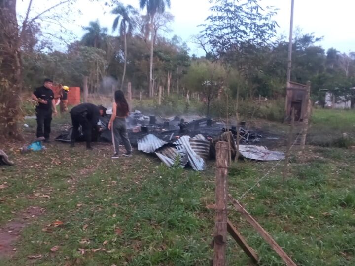 Iguazú: Familia quedó con lo puesto tras el incendio de una vivienda en las 2.000 Hectáreas