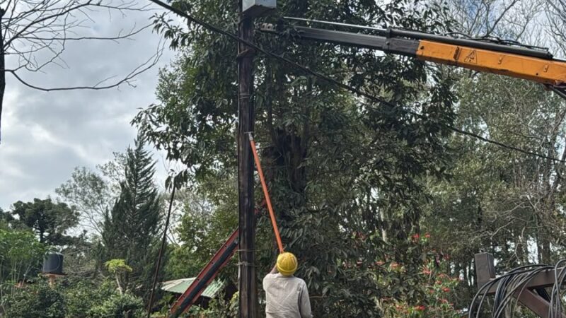 Tras varias horas de trabajo restablecieron el suministro de energía eléctrica en las 2.000 Hectáreas