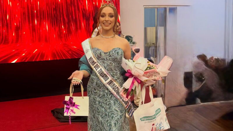Argentina retuvo la corona del concurso de belleza Trinacional de Reinas de Turismo