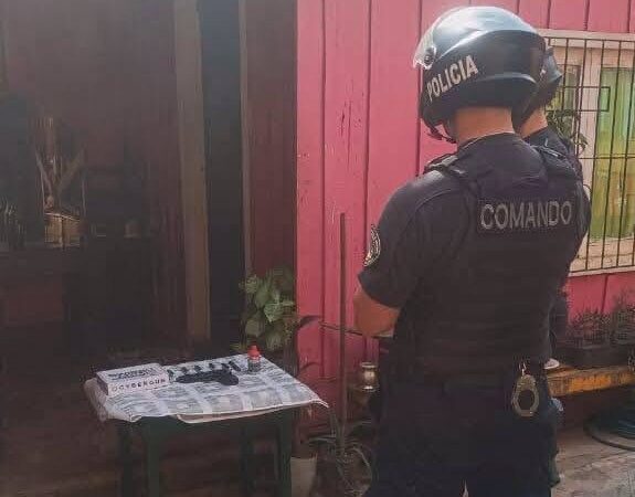 Atacó a su vecina con un aire comprimido y la Policía allanó su vivienda
