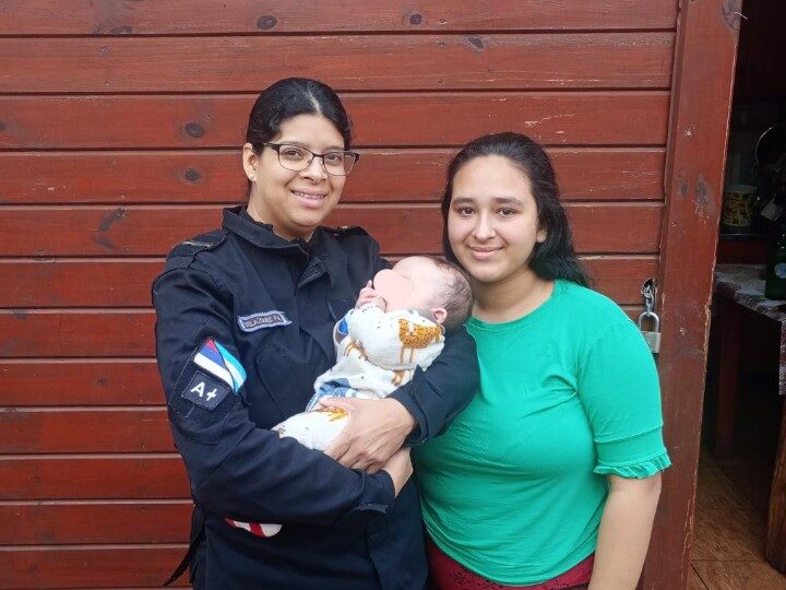Mujer policía salvo a su hijo y ella agradeció con una emotiva carta 