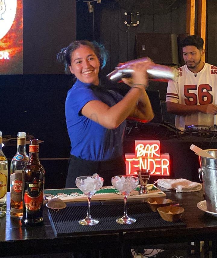 Con una impronta sostenible, Romina Ayunta se destacó con tragos de autor