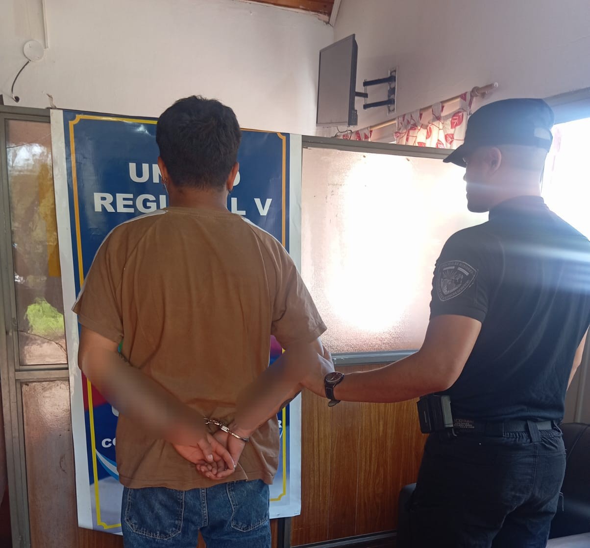 La extorsionaba con divulgar fotos íntimas y fue detenido en Puerto Iguazú