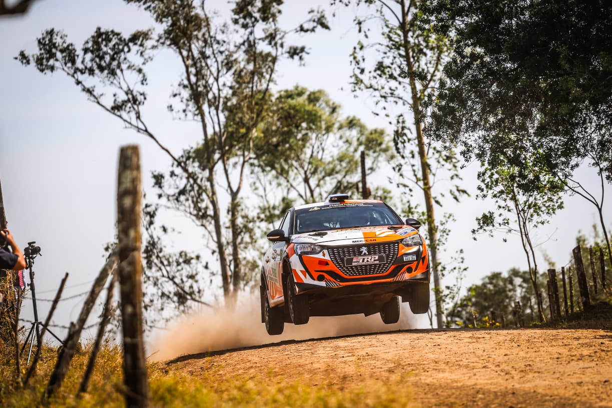 La dupla Zarza-Espinola quedó 7mo en la primera etapa del Rally Mundial en Paraguay