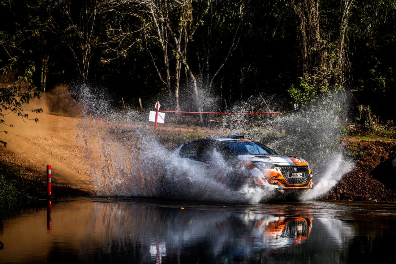 La dupla Zarza-Espinola terminó 7° en la Rally4 y se transformó en el binomio misionero con mayor presencia mundialista