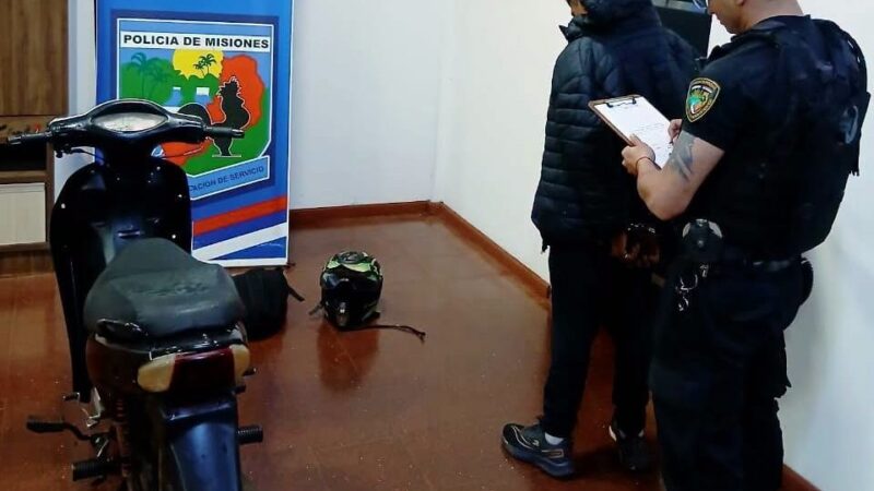 Iguazú: Detuvieron a “Chicharra” cuando empujaba una Moto robada