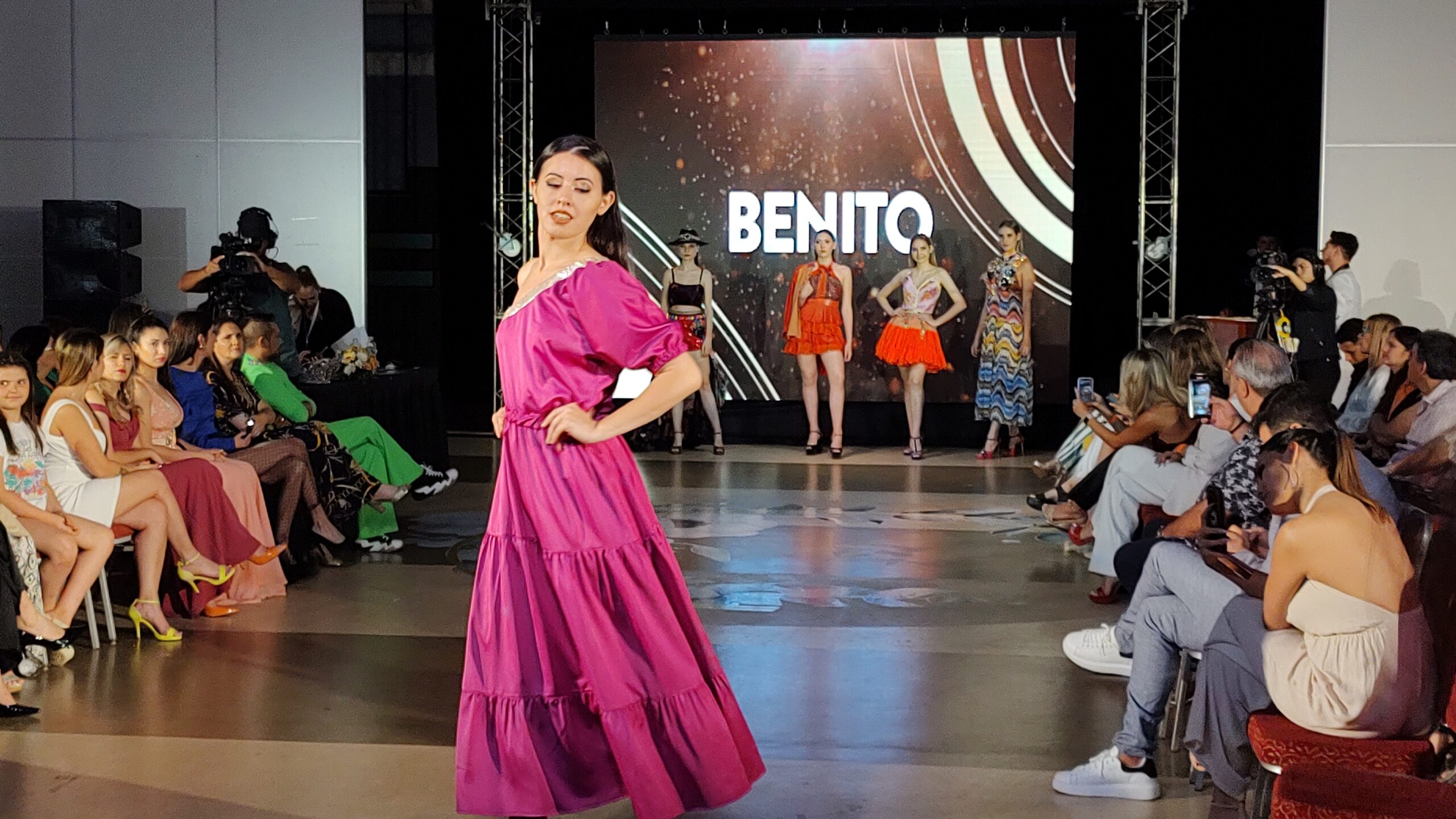 Moda y solidaridad a beneficio del Hogar de Ancianos San Ramón