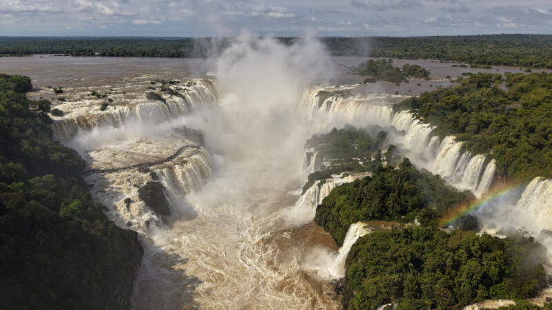 Cierre preventivo de la pasarela de las Cataratas del Iguazú lado brasilero este viernes