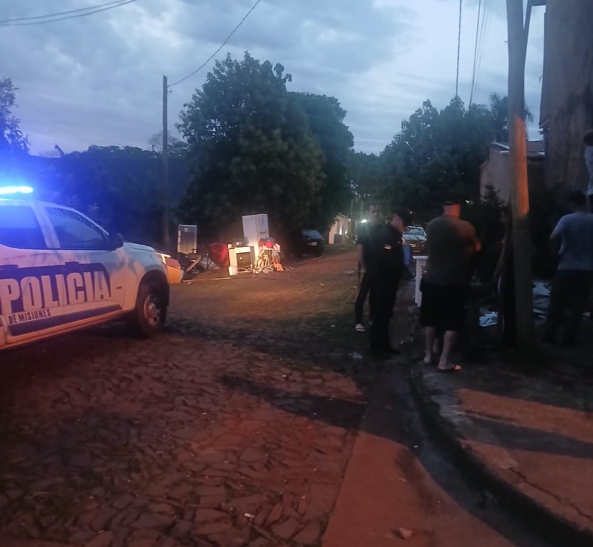 Un cortocircuito provocó un incendio en un departamento en Puerto Iguazú