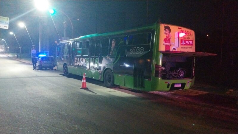 Un principio de incendio afectó a un colectivo y obligó a interrumpir el tránsito en Puerto Iguazú